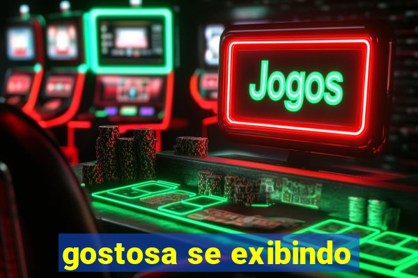 gostosa se exibindo