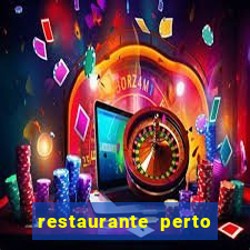 restaurante perto de mim agora